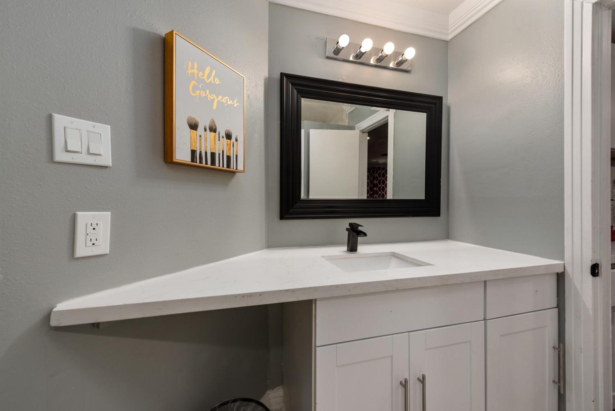 Urban Retreat 1Br With Free Park Daire Houston Dış mekan fotoğraf